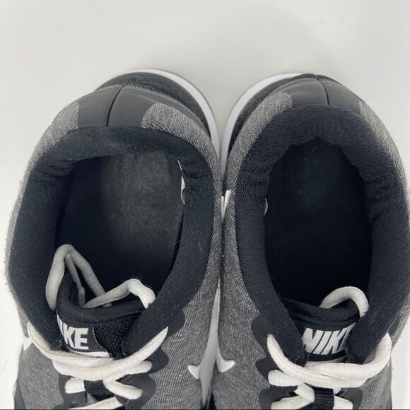 NIKE Women’s Size 7 Training Shoes 653543-001 Black Gray White Lightweight - Picture 11 of 13